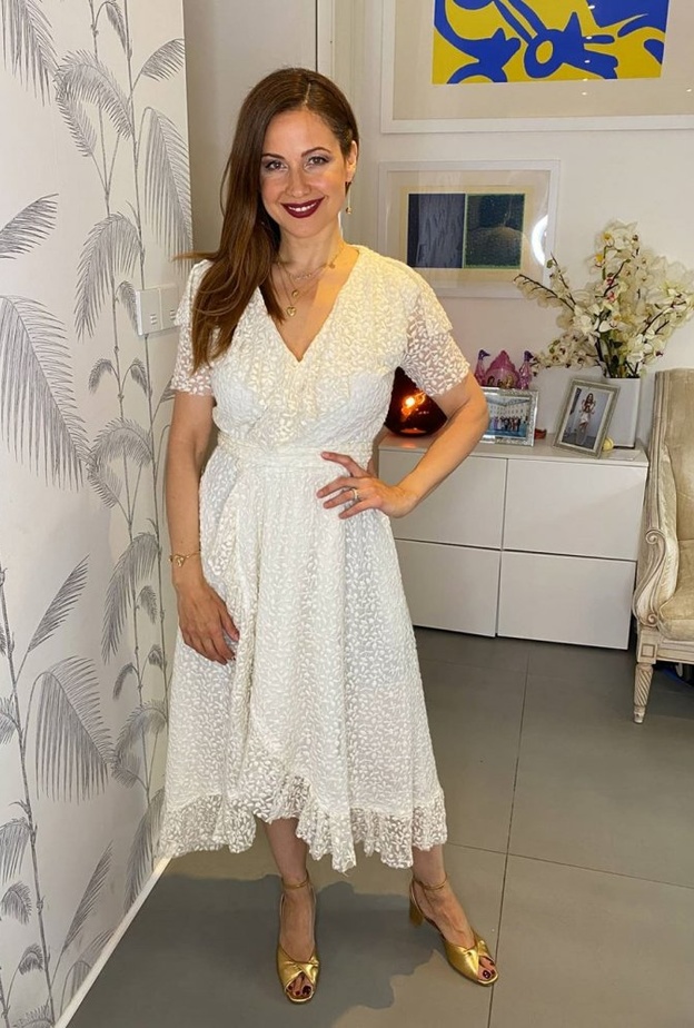 اجمل موديلات فساتين ريا ابي راشد البيضاء لسهرات صيف 2020