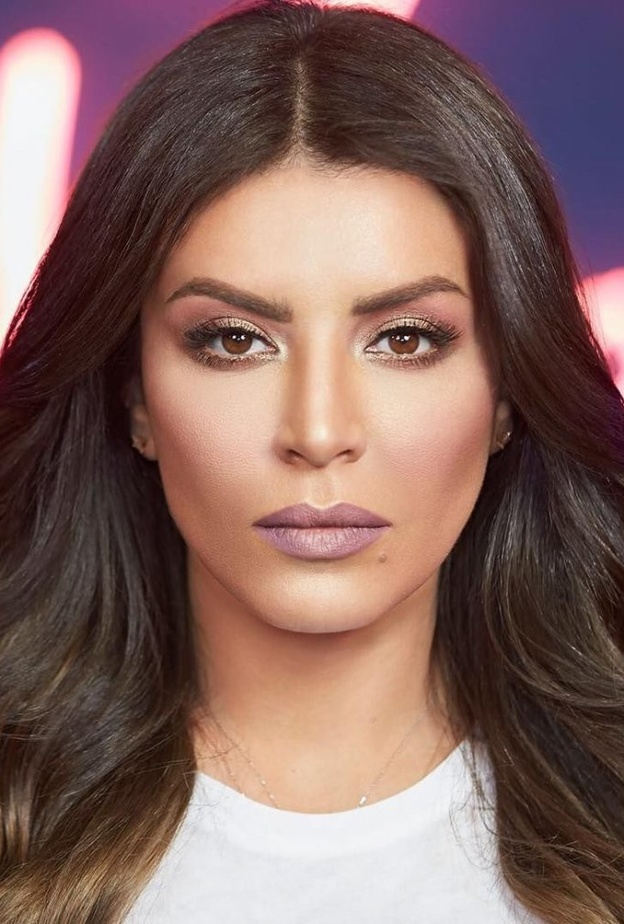 أدخلي اللون الفضي على مكياج العيون لطلة جريئة من وحي بشوشة