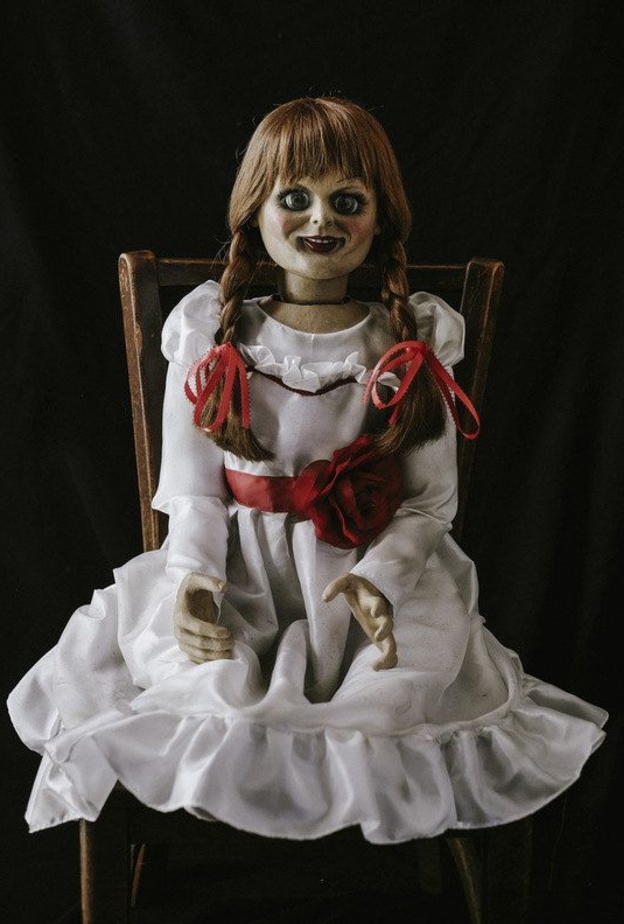 الدمية انابيل