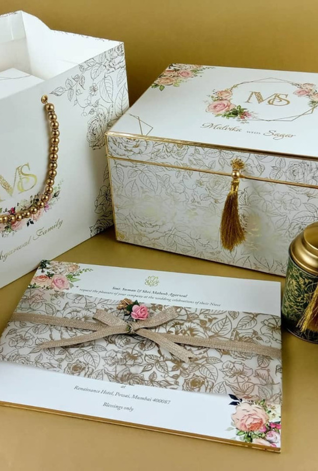 بطاقات زفاف ملوكية