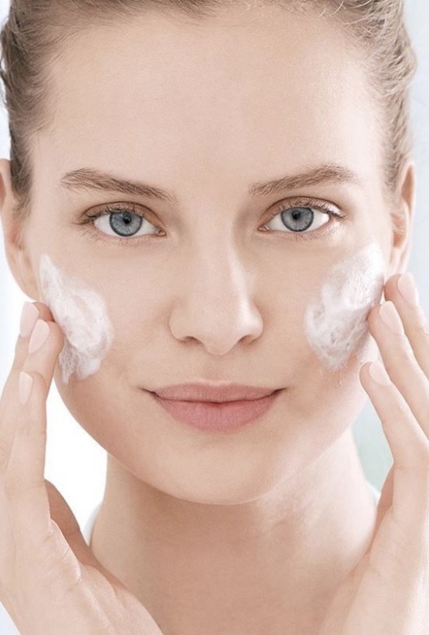 فوائد ماسك الزبادي والنشا للبشرة 