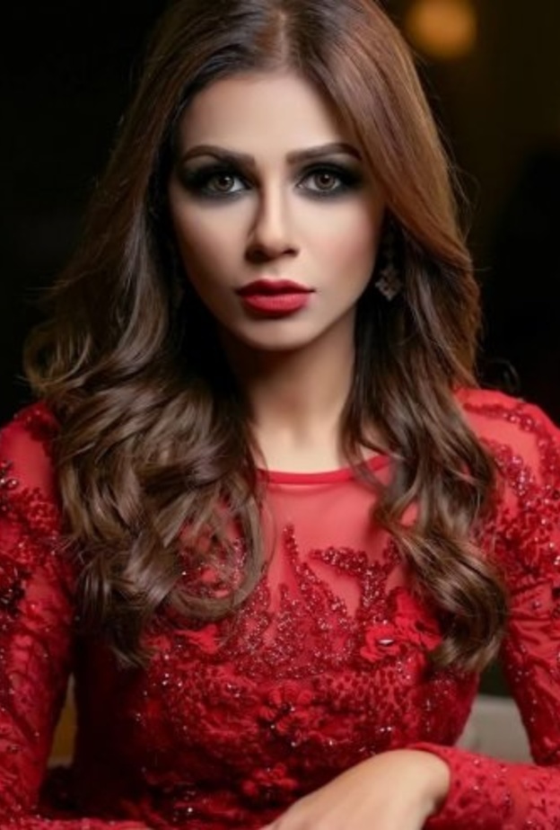 مهيرة عبد العزيز