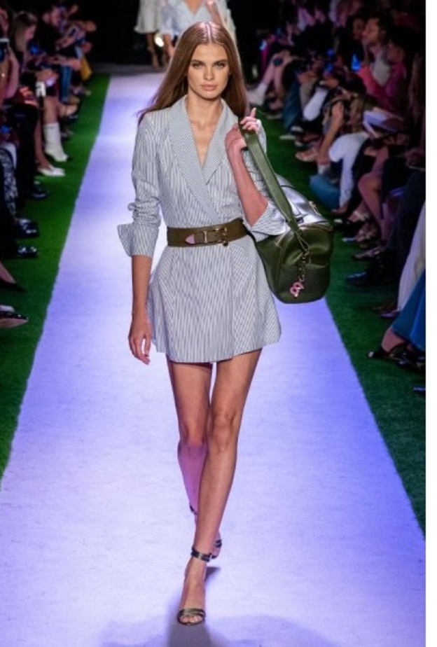  Alberta Ferretti فستان قصير من