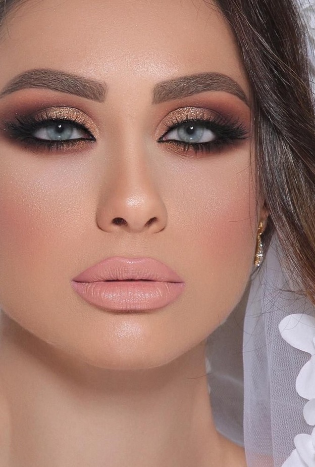  مكياج عيون سموكي للعروس مع جليتر ساحر خريف 2020