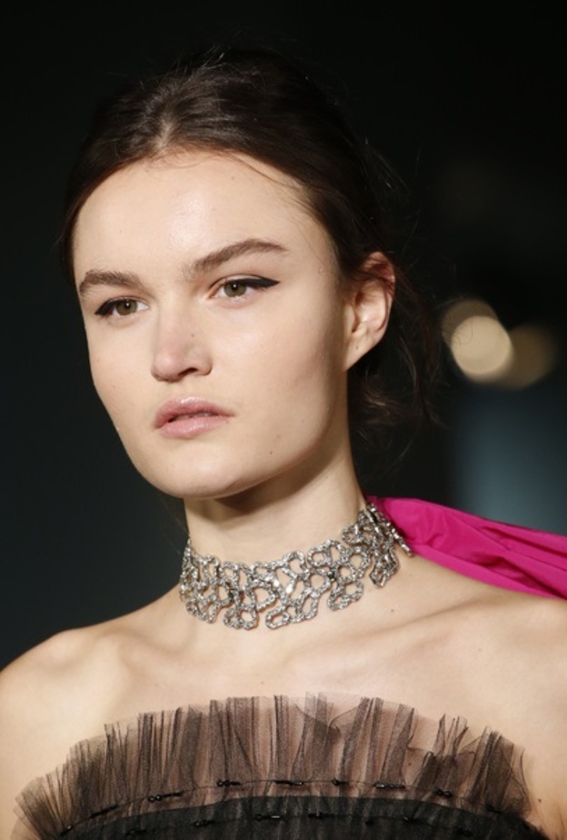  سلاسل تشوكر تناسب إطلالاتك العصرية