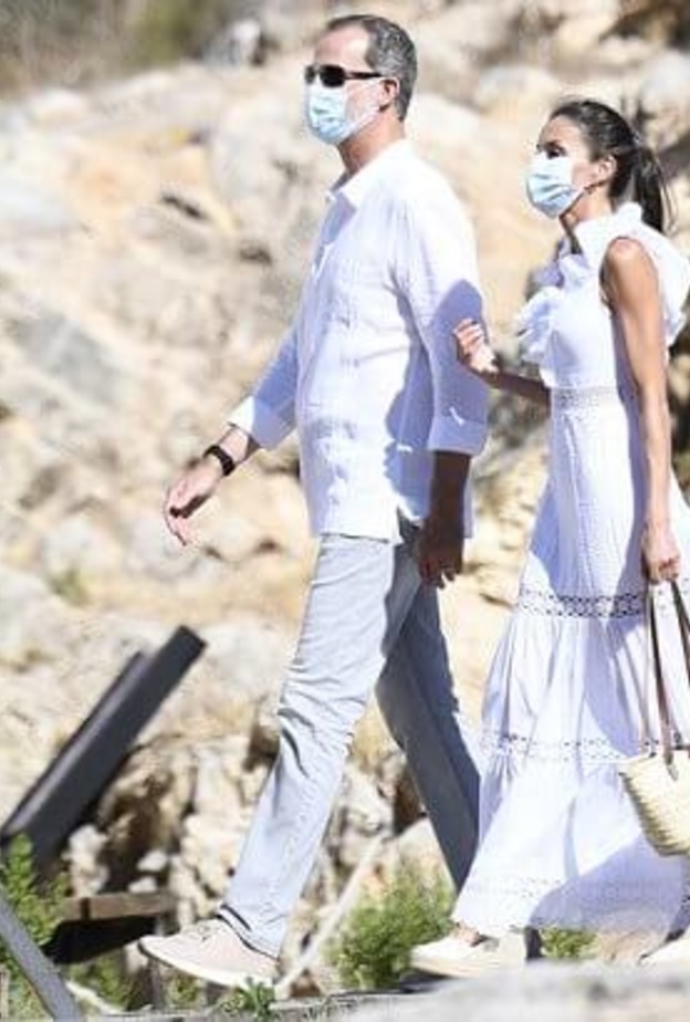  أناقة الملكة ليتيزيا في جزيرة إبيزا