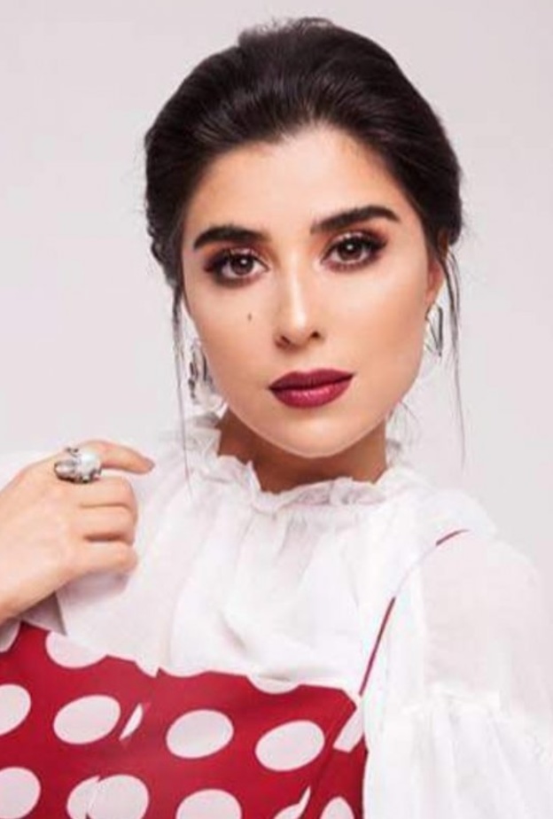 الممثلة اللبنانية زينة مكي