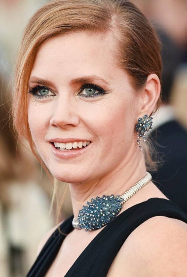  ايمي أدامز متألقة بمجوهرات كارتييه Cartier