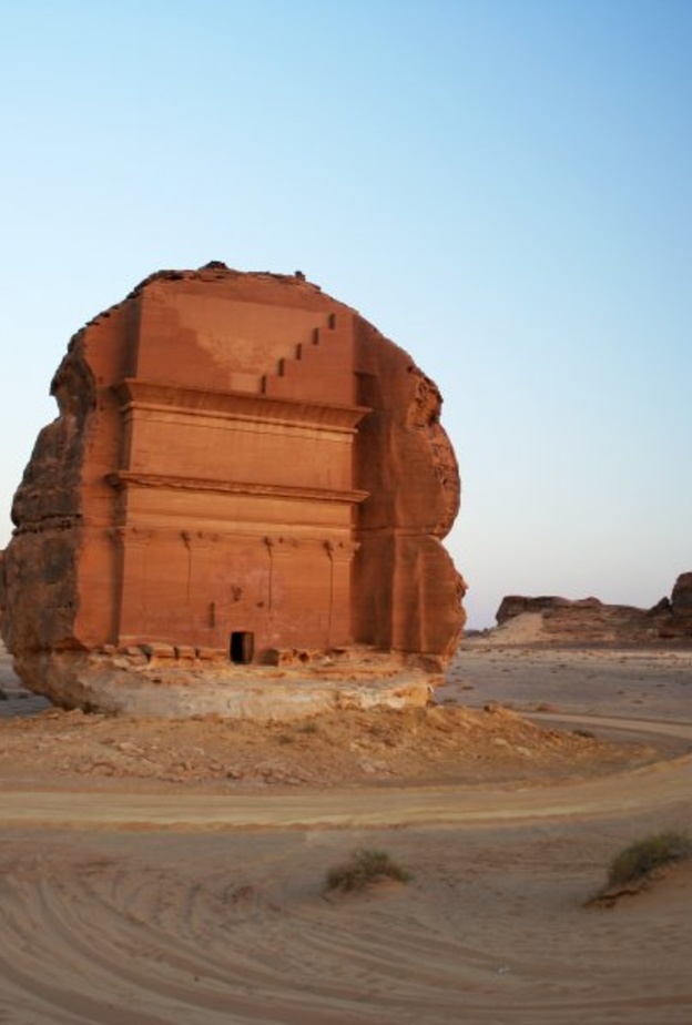 مدائن صالح أهم المعالم السياحية في العلا