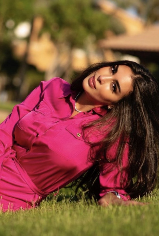 ياسمين صبري تتألق بإطلالاتها الصيفية الجديدة