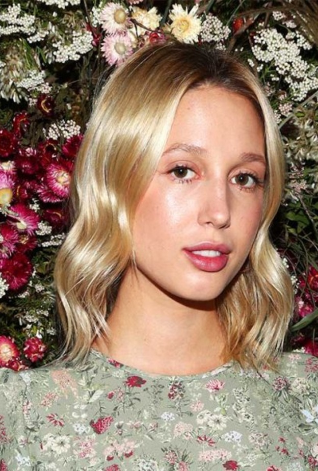 الأميرة ماريا أوليمبيا درست التصوير الفوتوغرافي وعملت كعارضة أزياء