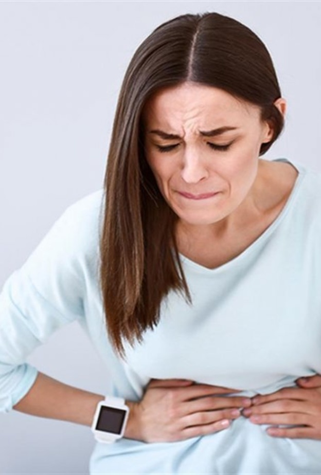 أسباب آلام المبيضين عند النساء