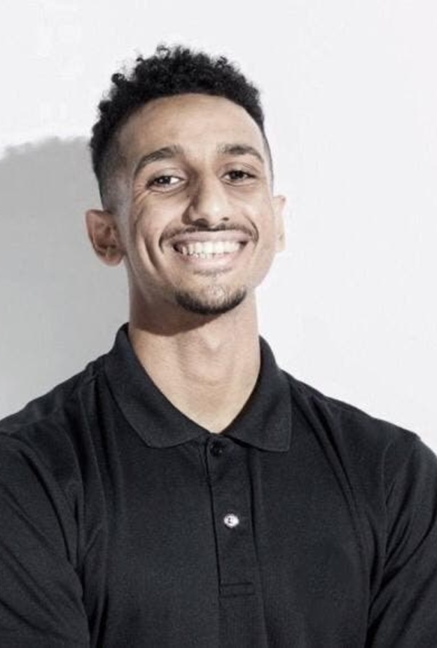  المبتعث أحمد حنبولي يؤلف 3 كتب باللغة اليابانية