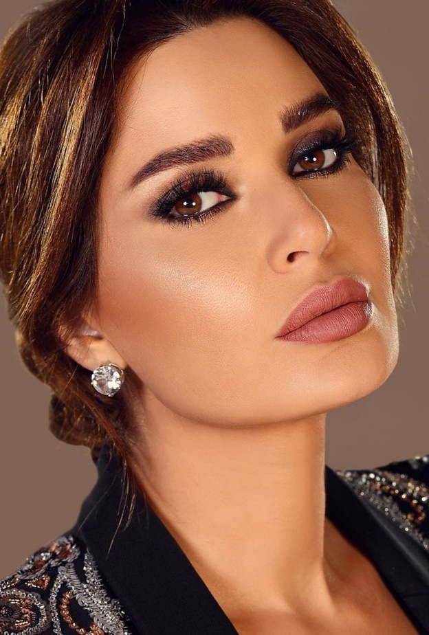  رسم الحواجب العريضة باسلوب النجمة سيرين عبد النور