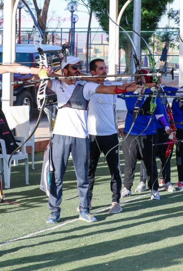 من تدريبات الراميين والراميات السعوديات في ميدان السهام