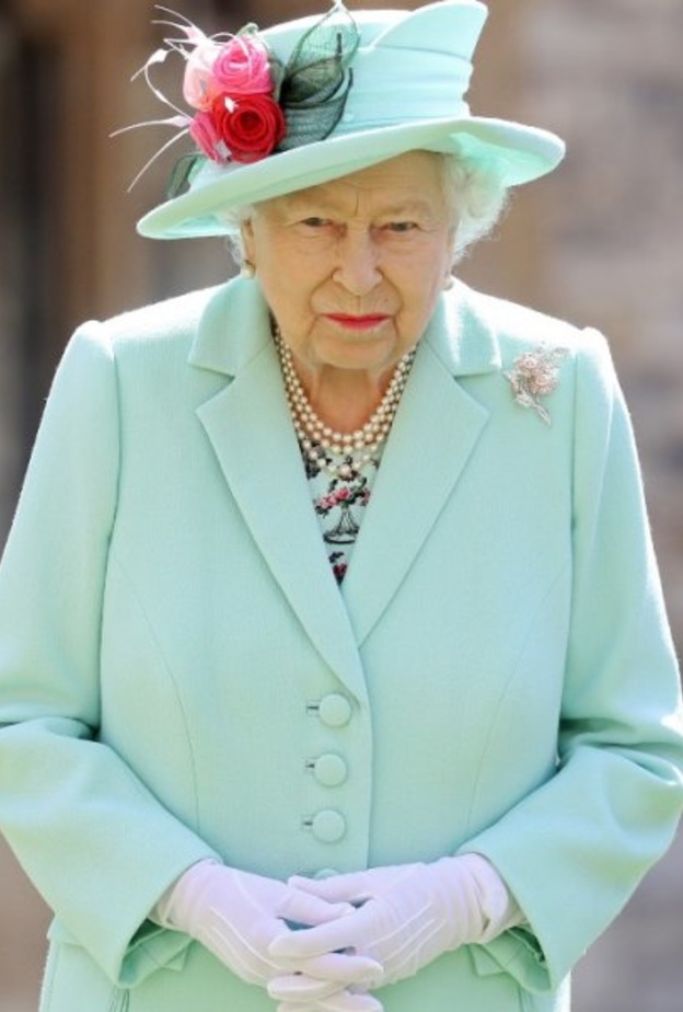ملكة بريطانيا لن تعود لقصر باكنغهام في هذا العام
