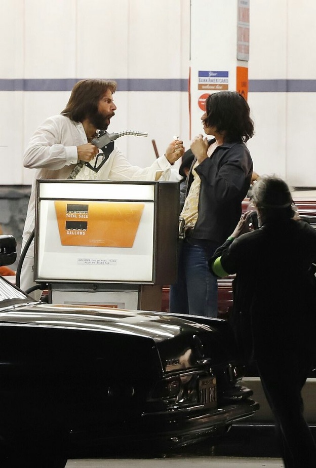 برادلي كوبر أثناء تصوير فيلمه الجديد