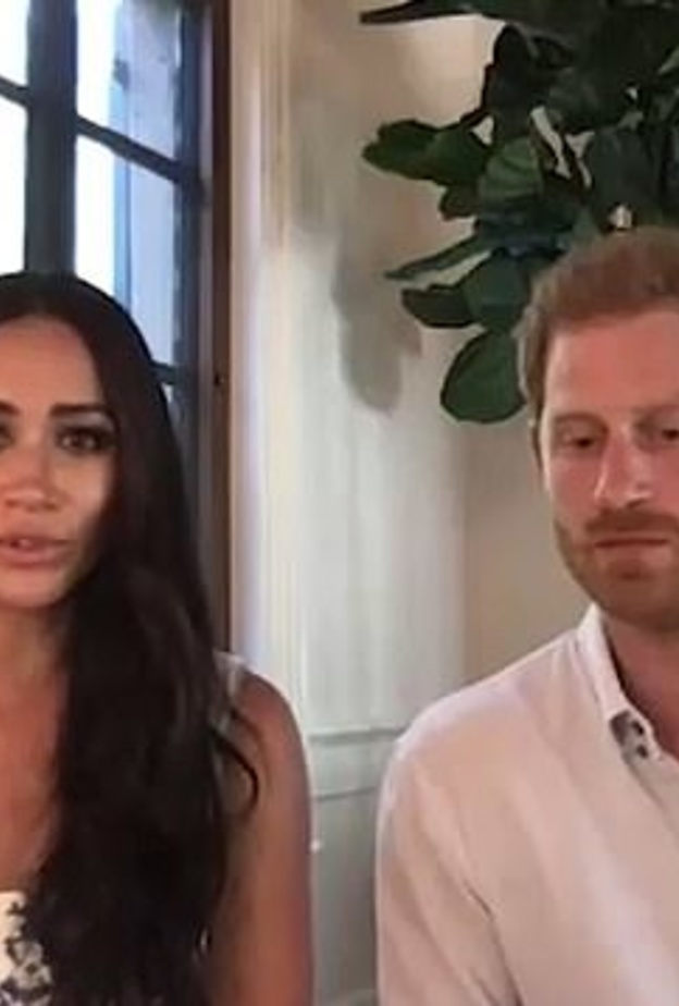  أمازون تضع قيود على التعليق على كتاب Finding Freedom لهذا السبب