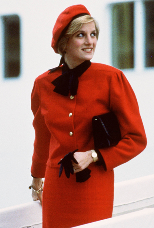 سوار الحب الذهبي.. قطعة المجوهرات الغالية على قلب ديانا التي تخلت عنها بعد طلاقها