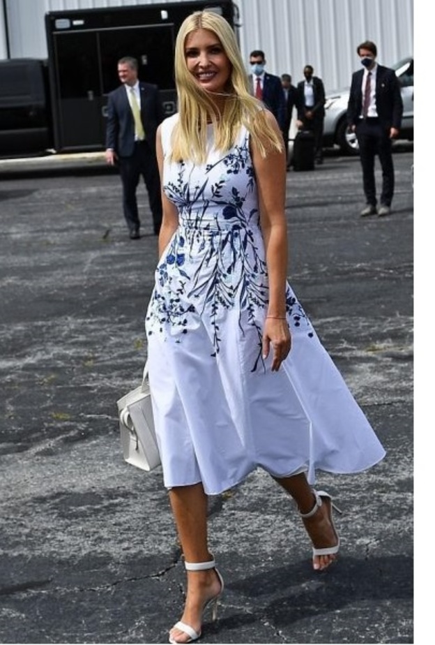 اطلالة ايفانكا ترامب بصيحات مشرقة دعماً لحملة والدها الانتخابية