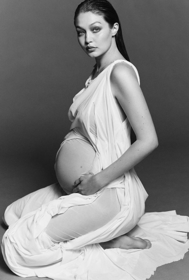 جيجي حديد بأول جلسة تصويرية لها بعد إعلان الحمل