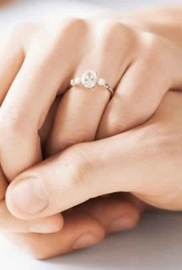 خمس اشارات تدل على انك جاهزة للخطوبة