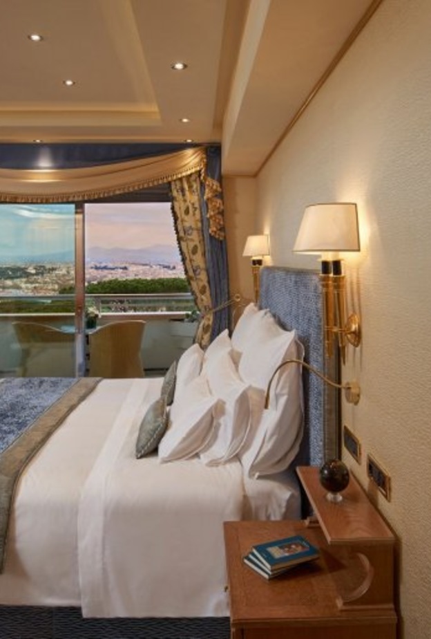 انغمس في أجواء من الخصوصية التامة في Rome Cavalieri هذا الخريف