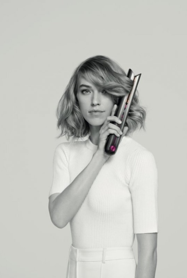  أداة تمليس الشعر الجديدة Corrale من دايسون