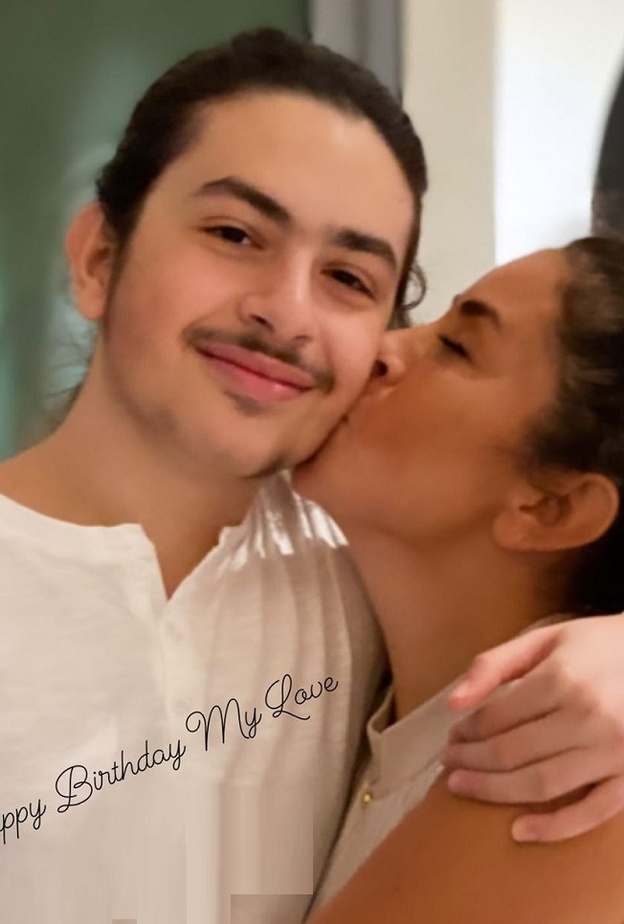 ديمة بياعة وابنها