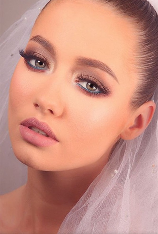  الرموش الكثيفة حلم كل عروس