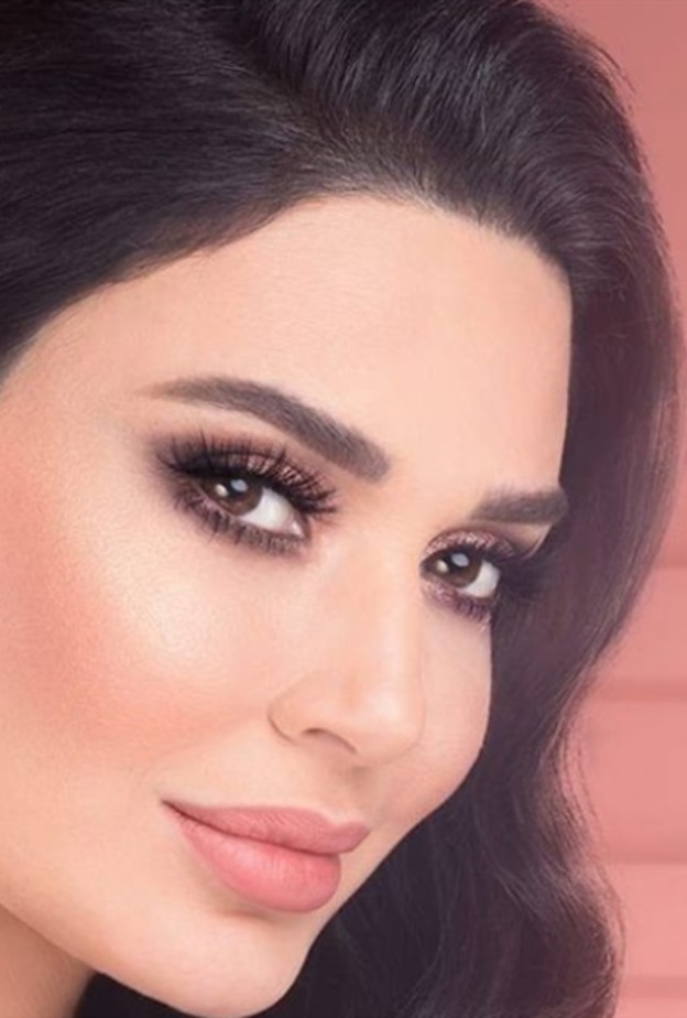 تميزي بمكياج عيون ساحرة على طريقة عبد النور