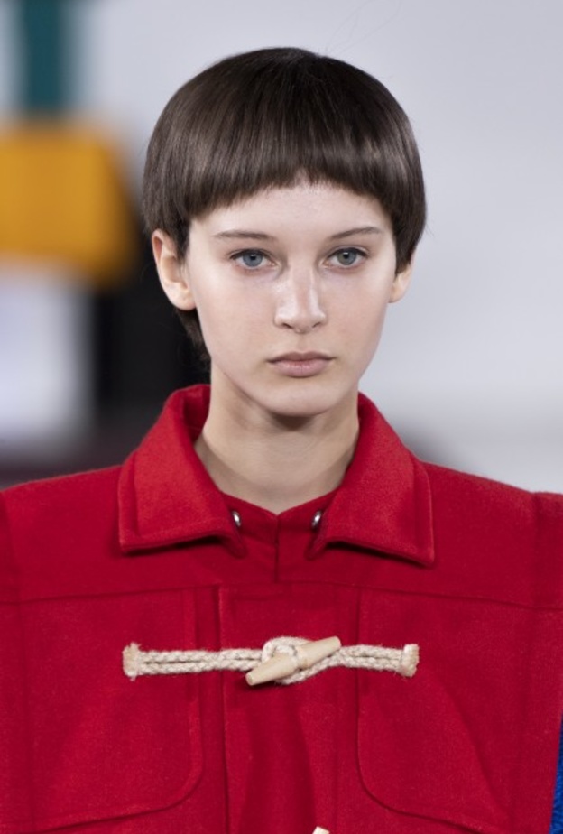 الغرة الدائرية بأسلوب Anrealage