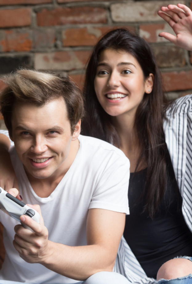 نصائح للتعامل مع الزوج المدمن على ماتشات البلايستيشن