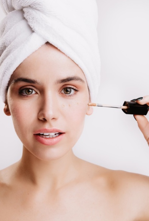  أفضل أنواع الكونسيلر المناسب لخريف 2020