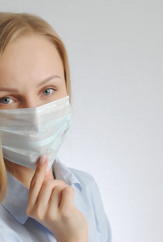 نصائح لتجنب المشاكل الجلدية الناتجة عن ارتداء الكمامة 