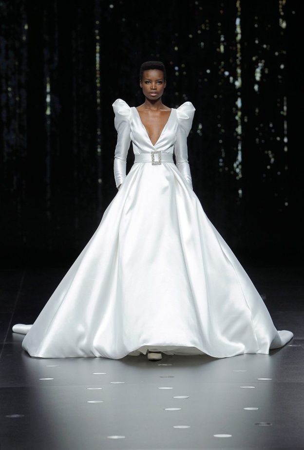  فستان من pronovias.jp