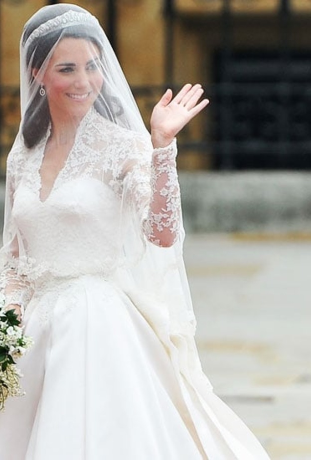 كيف قضى أفراد العائلات الملكية عشية حفل زفافهم؟