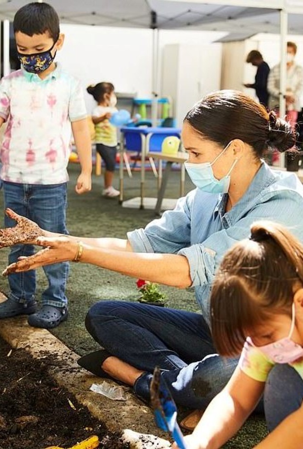 اطلالة ميغان ماركل 