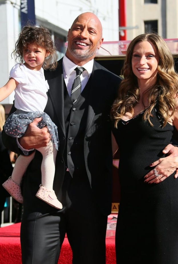 ذا روك وأسرته