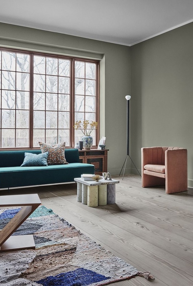 الرخام بألوانه المتعددة في تصميم طاولة غرفة المعيشة