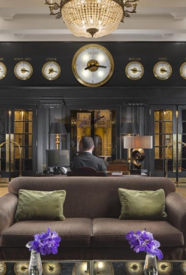 من إسبلاناد زغرب