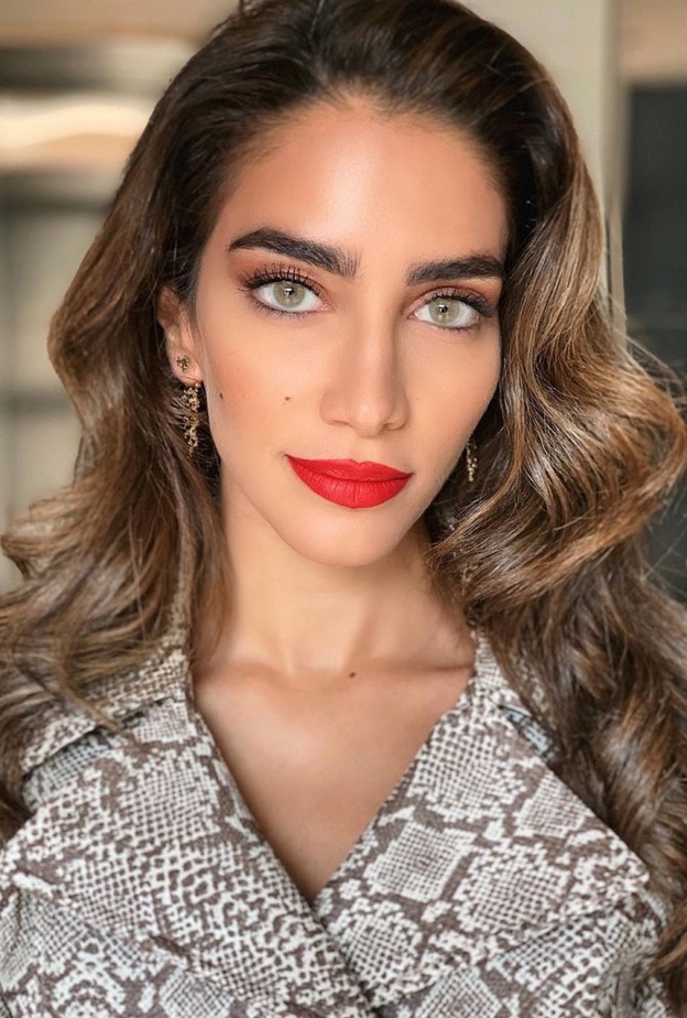 اجمل الوان احمر الشفاه البارزة من وحي جسيكا قهواتي