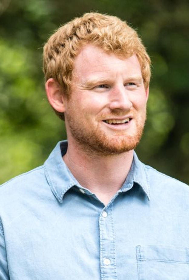 ميكانيكي بدرجة أمير.. شبيه الأمير هاري يفقد عمله لهذا السبب