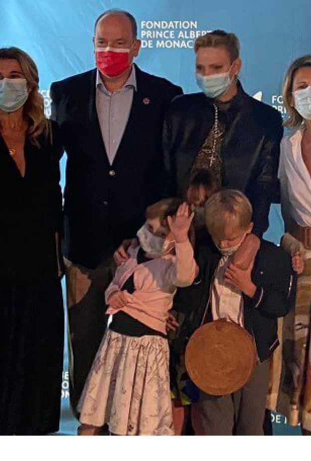 أمير وأميرة موناكو اصطحبا طفلهما الأمير جاك لمشاهدة الفيلم