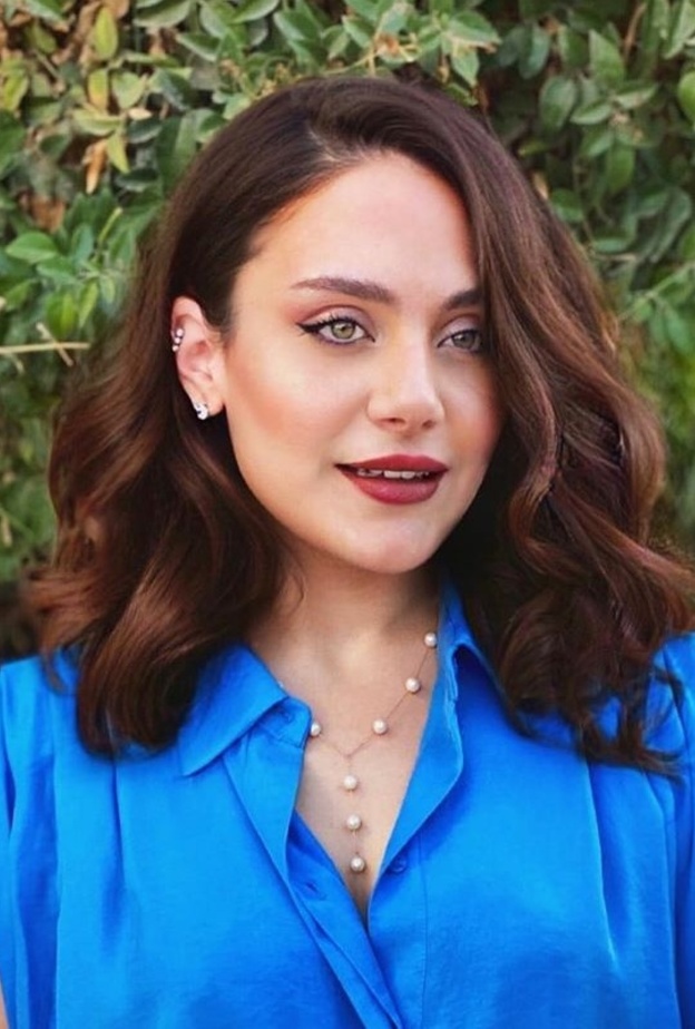 ابنة هيفاء وهبي تغني بالبنط العريض