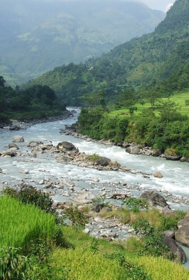 الطبيعة الخلابة في نيبال بواسطة H-en-M