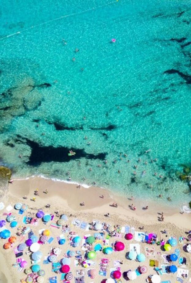  كالا كومتي Cala Comte، إيبيزا، إسبانيا بواسطة Michael Baccin