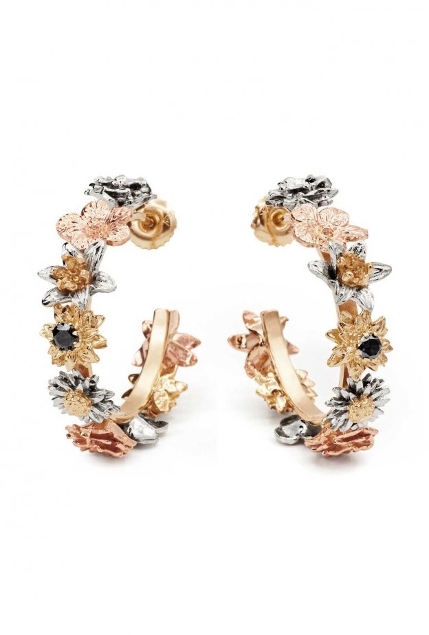 تصاميم اقراط رومانسية باشكال الورود من hoop 