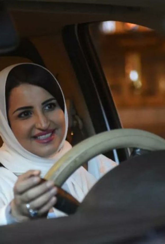 السيدات أكثر التزاما بالقواعد والأنظمة المرورية