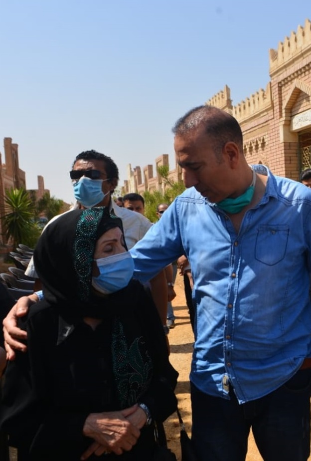 جنازة عايدة كامل 